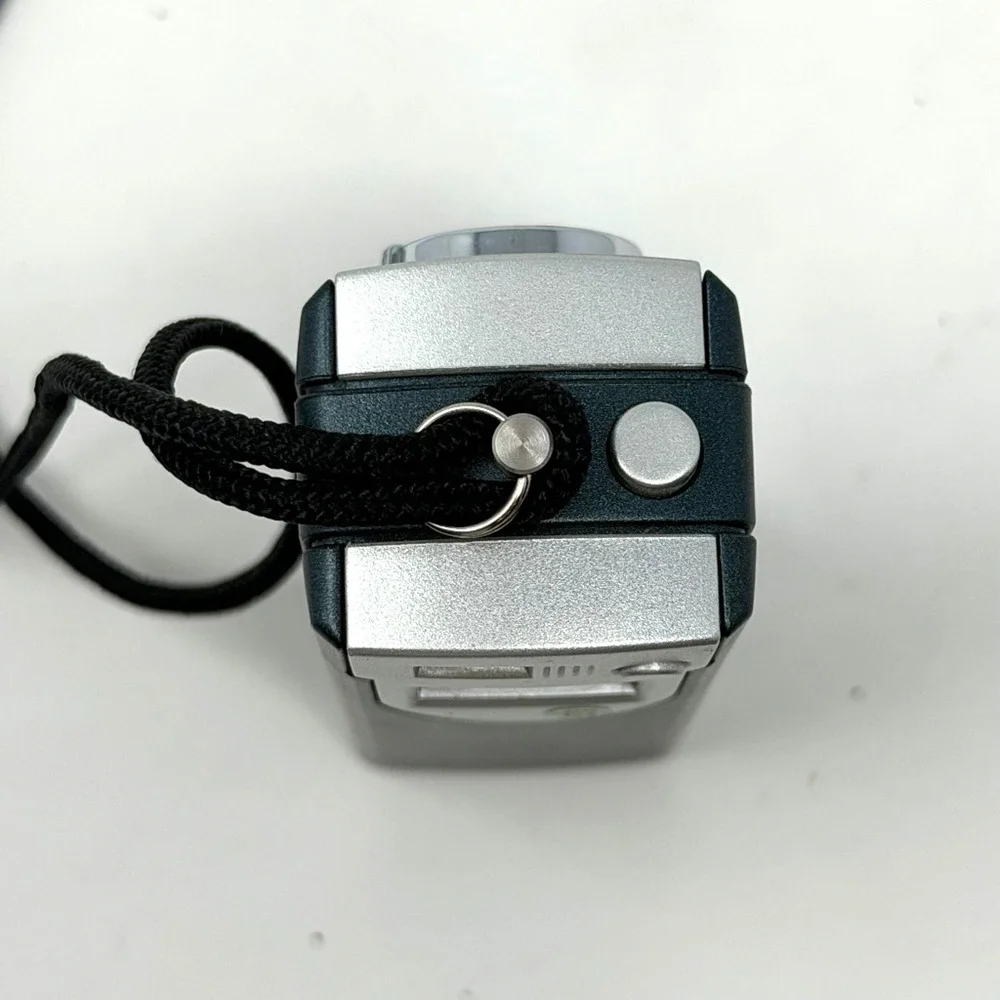 Aiptek Mega Cam Vintage Digital Camera 2002 Untested Oxidized Battery Door